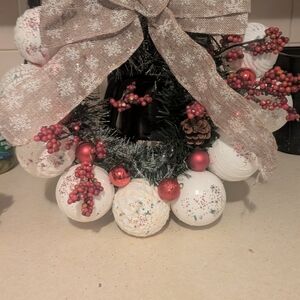 Elegant Holiday Wreath with Red and White Ornaments